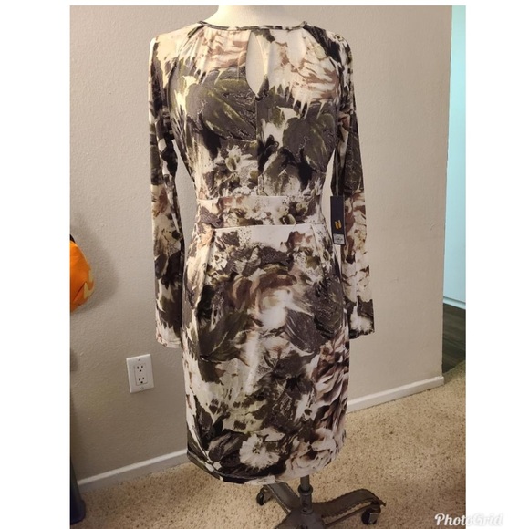 Jennifer Lopez Dresses & Skirts - Jennifer Lopez printed dress